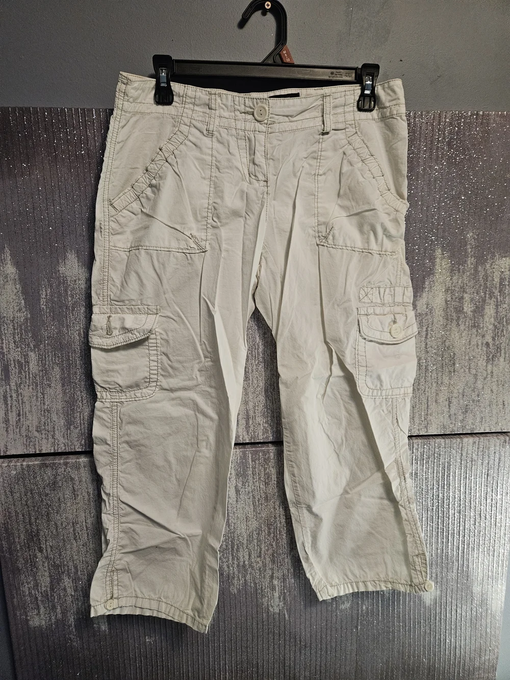 The Limited Women's Light Beige Cargo Capris - Pocketed Utility